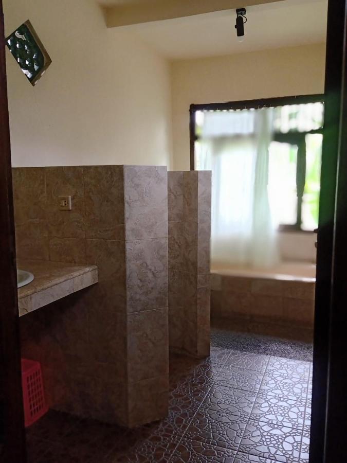 Family Guest House Ubud  Exterior photo